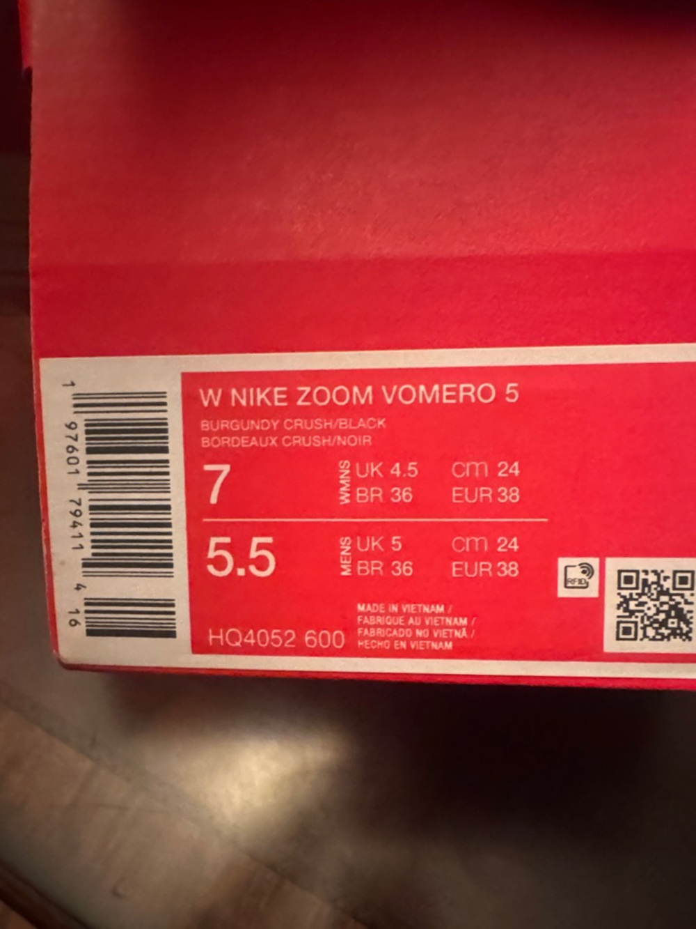 New Nike Zoom Vomero 5 Women's Black and Plum Athletic Sneakers - Picture 2 of 7